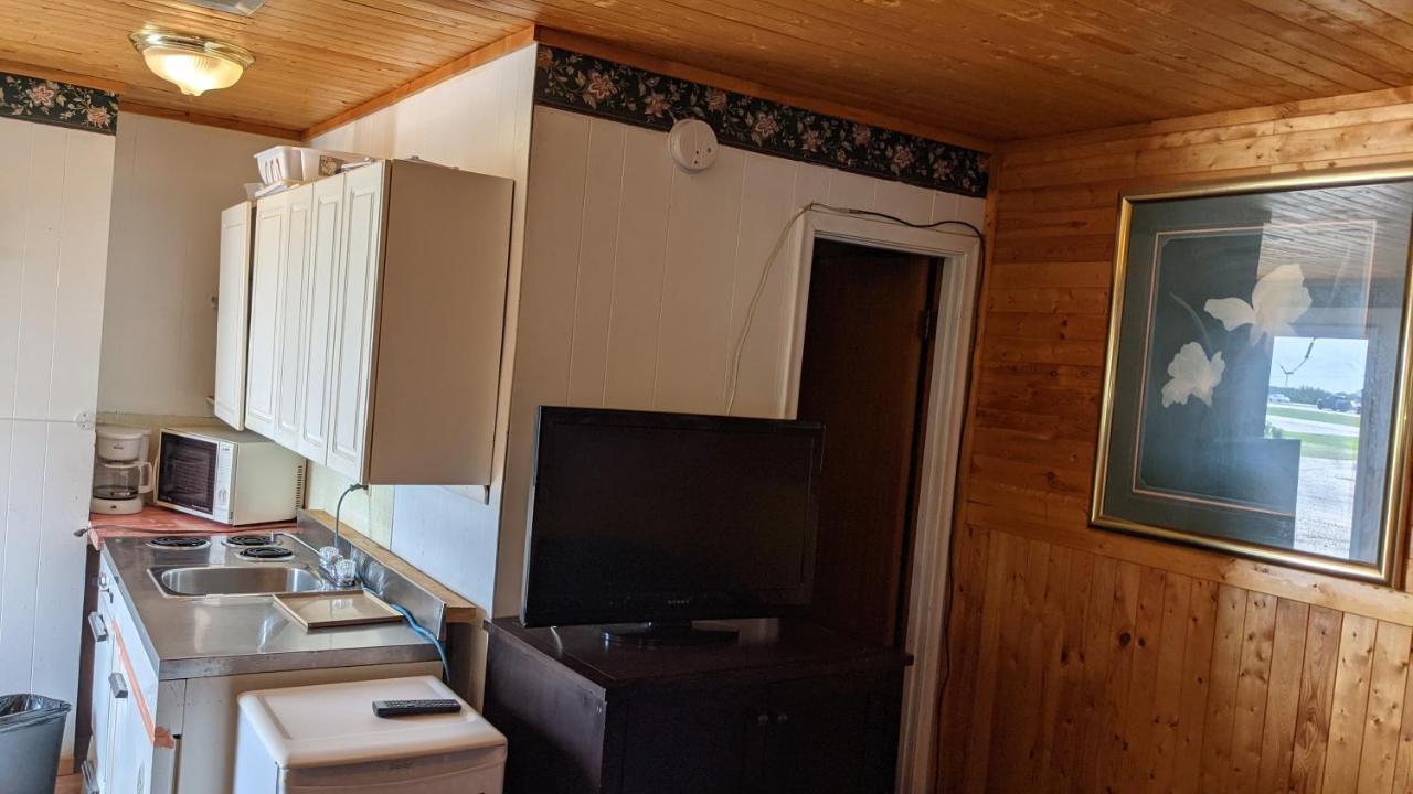 Balgonie Motel Motor Inn Pilot Butte Екстер'єр фото